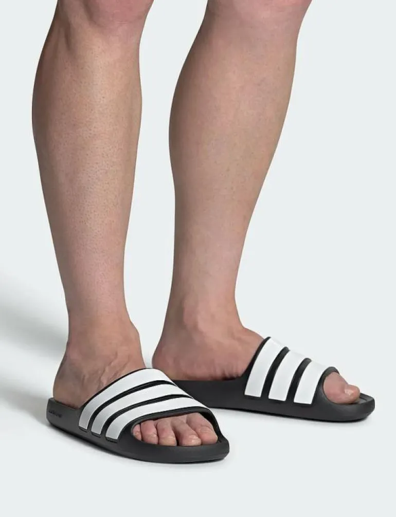 ADILETTE FLOW - Badtofflor