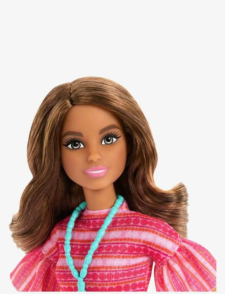 and Teresa Recipe for Friendship Teresa Fashion Doll in Signature Outfit with Accessories - Dockor