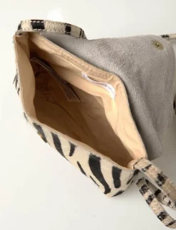 Animal print leather bag - Axelremsväska