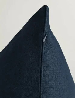 ARCHIVE SHIELD CUSHION - Kuddfodral
