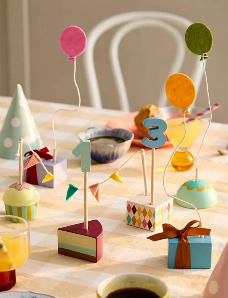 Birthday table decoration KID'S HUB - Dekorationsdetaljer
