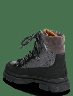 Boots - flat - with laces - Stövlar & Kängor