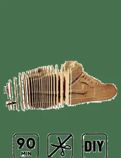 Cartonic 3D Pussel SNEAKER - Träfigurer