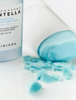 Centella Hyalu-Cica Silky-Fit Sun Stick SPF50+ PA++++ - Solskydd