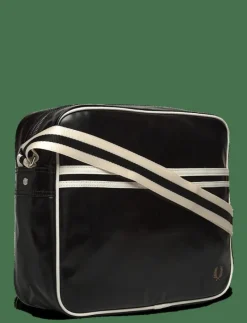 CLASSIC SHOULDER BAG - Axelväskor