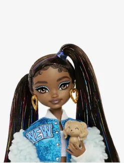 Dream Besties “Brooklyn” Fashion Doll with 8 Video & Music Themed Accessories - Dockor