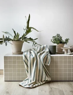Everyday Stripe cotton towel - Badrumstextilier