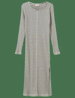 FACITASY DRESS - Långärmade vardagsklänningar