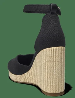 FLAG HIGH WEDGE ESPAD CLOSED TOE - Kilklackar