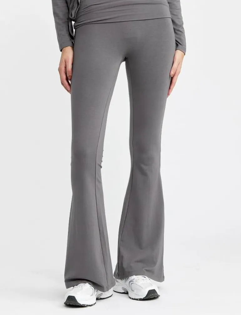 FOLDING WAISTBAND FLARE - Byxor