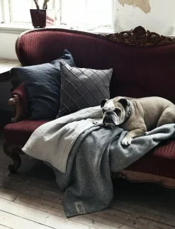 LOVELY WOOL BLANKET - Filtar & Plädar