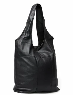 Lyra Urban - Shoppers