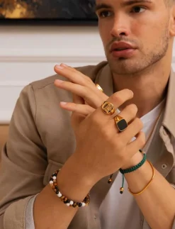 Men's Gold Signet Ring with Onyx - Ringar