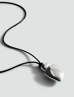 Metal pendant necklace - Halsband med hänge