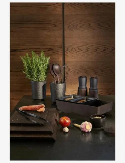 RÅ Utensil holder H15.5 svart - Förvaringskorgar