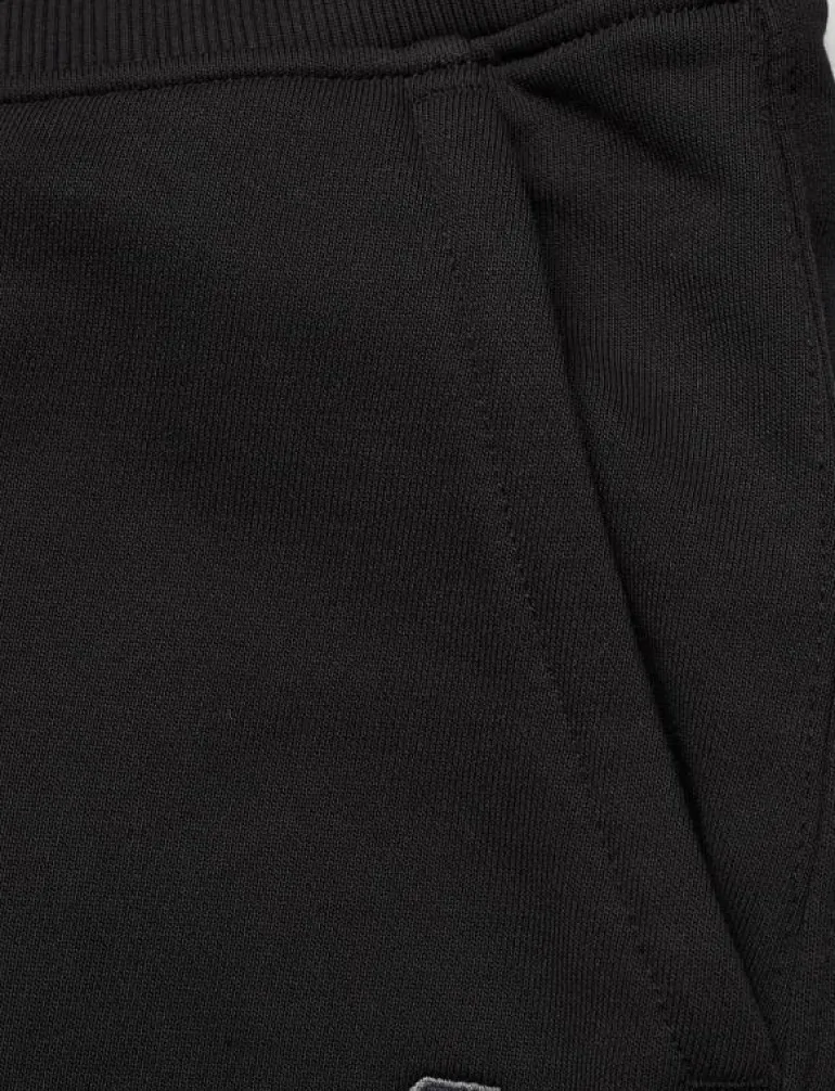 REG SHIELD SWEAT SHORTS - Shorts