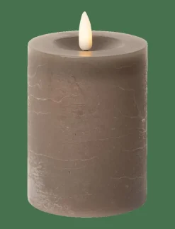 Rustic finish LED pillar candle - Dekoration