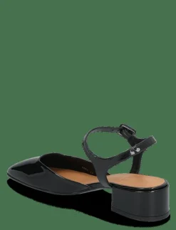 Shoes - Sandaler