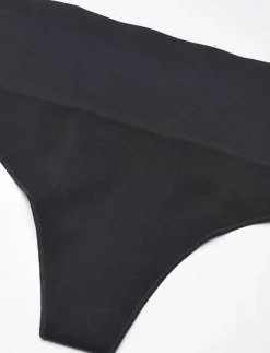 SPANXshape™ ExtraOrdinary Thong - Shaping nederdelar