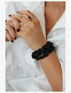 Thin silk hair tie - Hårsnoddar