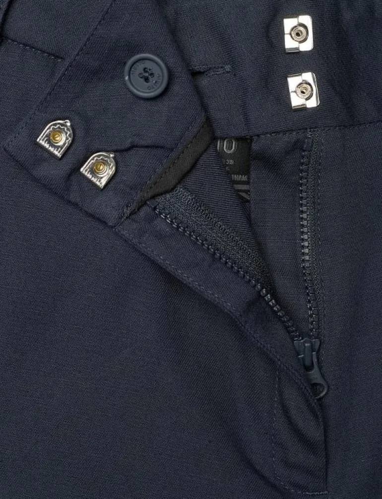 W CLASSIC TWILL SHORT - Friluftsshorts