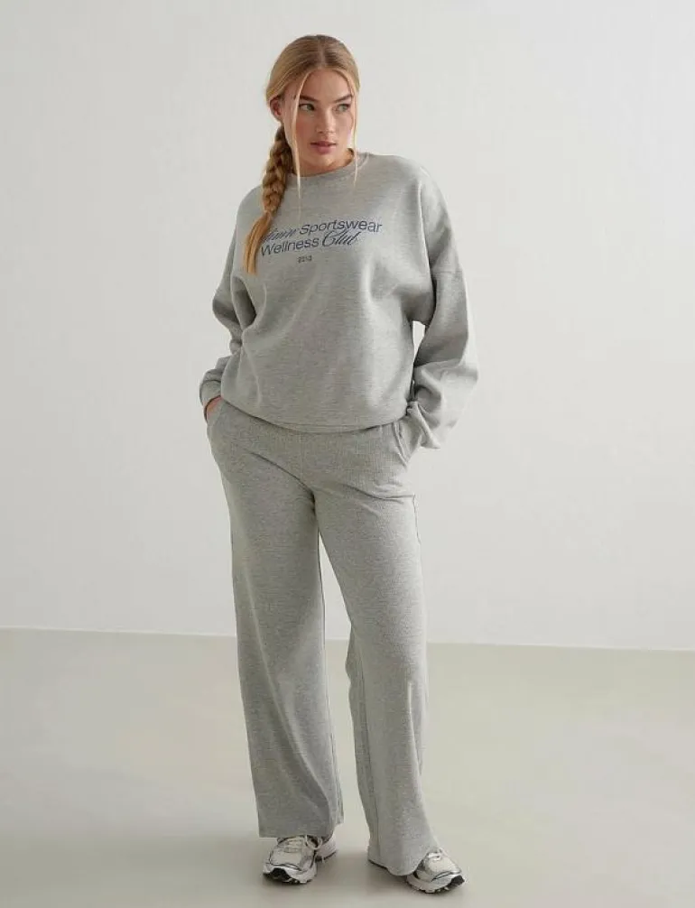 Wellness Sweatshirt - Sweatshirts